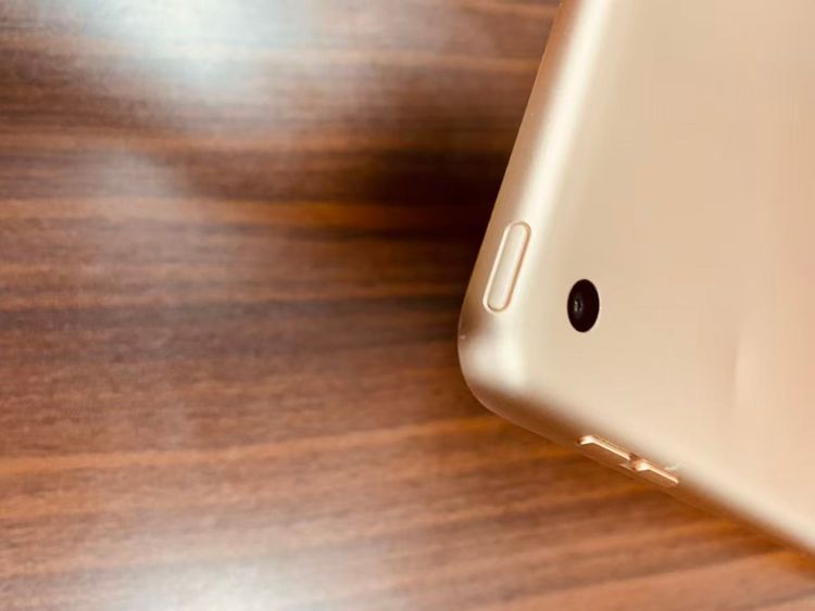 ����94��Apple iPad ��7���� Wi-Fi��128GB Gold
