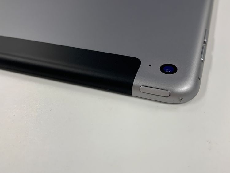 ����84% SIM�ե꡼ iPad mini 4  Wi-Fi + Cellular 64GB