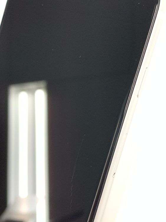 �ڥ�Х���BOX�������� ����SIM�ե꡼iPhone SE(��2����) 64GB���ۥ磻��