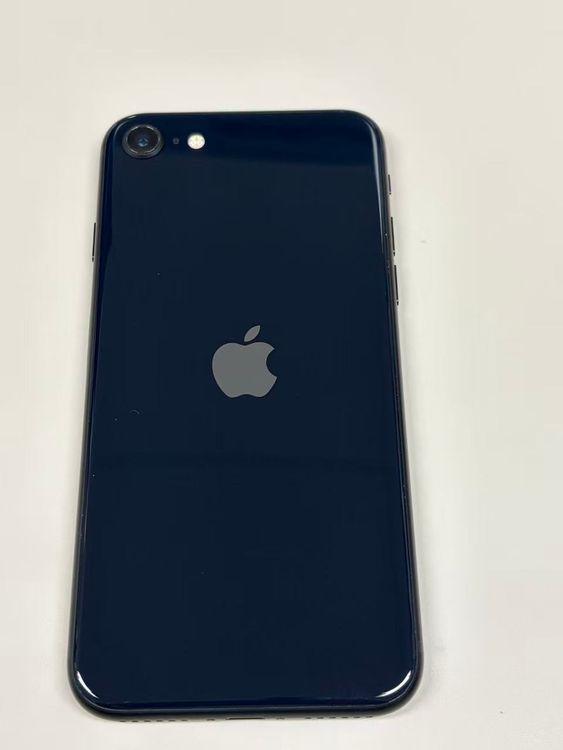 �ڥ�Х���BOX�ۿ���Ʊ�� ����87%SIM�ե꡼ iPhone SE(�裳����) 64GB