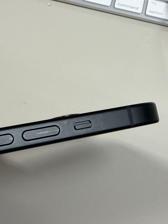 �ڥ�Х���BOX�ۿ���Ʊ�� ����94%SIM�ե꡼ iPhone15 128GB �֥�å�