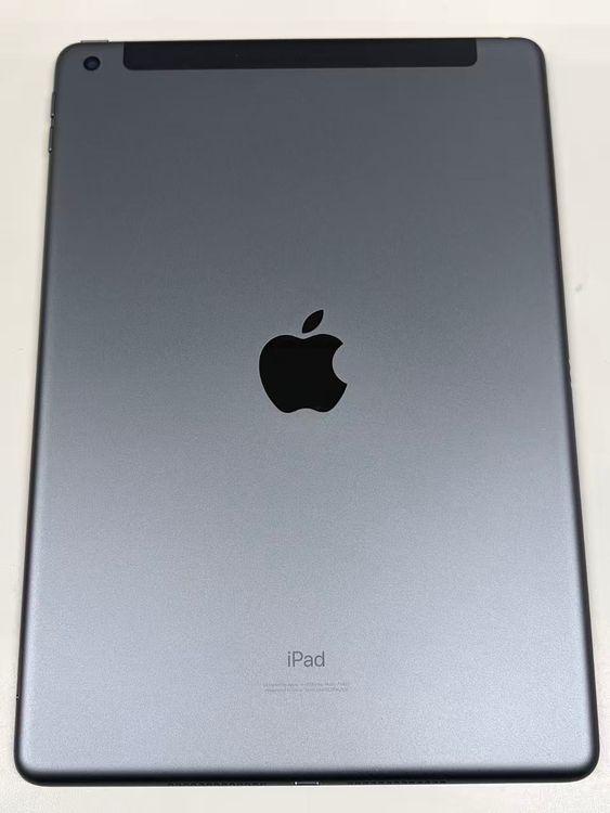 ���� ����89% SIM�ե꡼iPad (��8����) 32GB ���ڡ�������