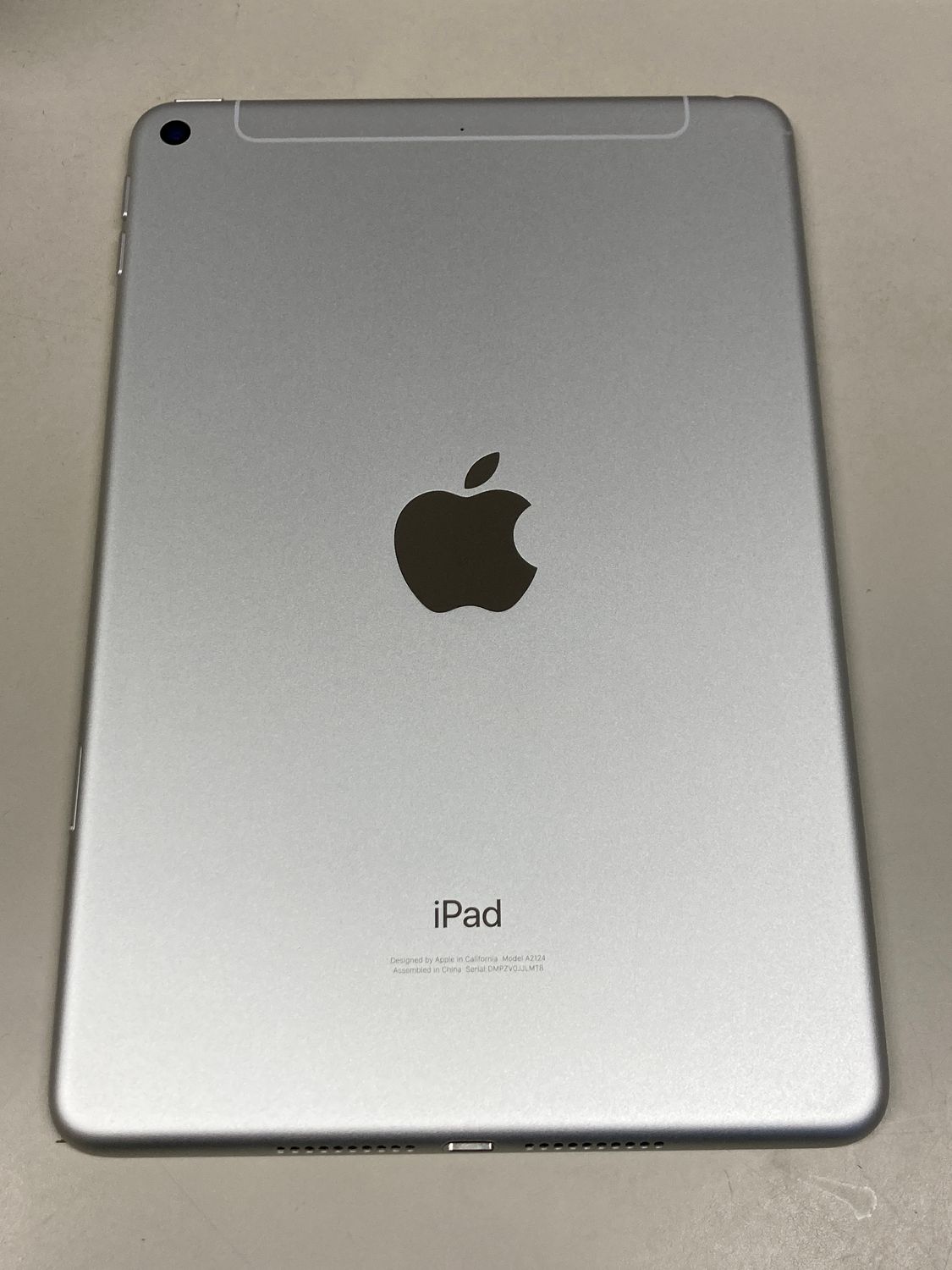 iPad Mini 第5世代 64GB Wi-Fi + Cellular
