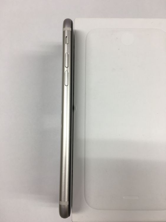 �ڥ�Х���BOX�۱վ����� iPhone SE3 ��3���� 64GB SIM�ե꡼ �������饤��