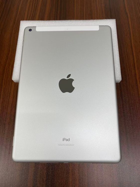 ������������87��Apple iPad8 Wi-Fi + Cellular 32GB��Silver