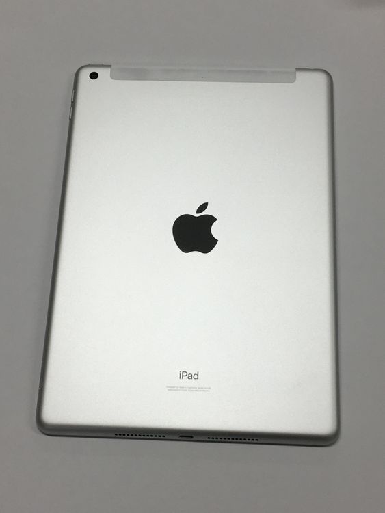 �ڥ�Х���BOX������ ����100��(������26��) SIM�ե꡼ iPad ��8���� 32GB