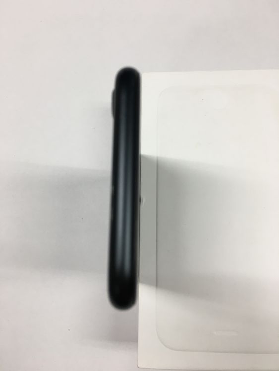 �ڥ�Х���BOX��Ķ���� iPhone SE3 ��3���� 64GB SIM�ե꡼ �ߥåɥʥ���