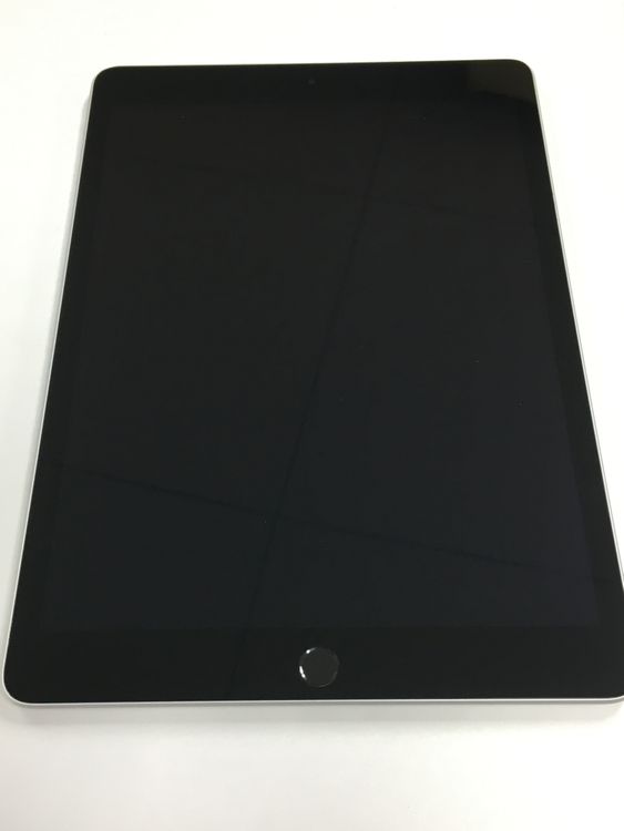 �ڥ�Х���BOX������ ����99% iPad ��9���� 64GB WiFi��ǥ� ����С�