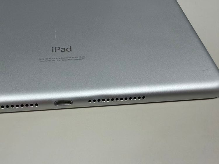 ���� ����84% SIM�ե꡼iPad (��8����) 32GB ����С�