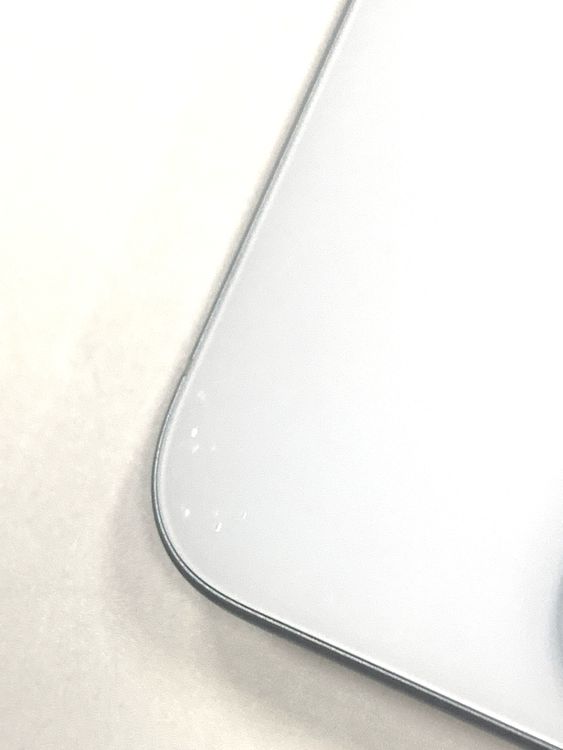 �ڥ�Х���BOX�� ����84%SIM�ե꡼ iPhone15 128GB �֥롼
