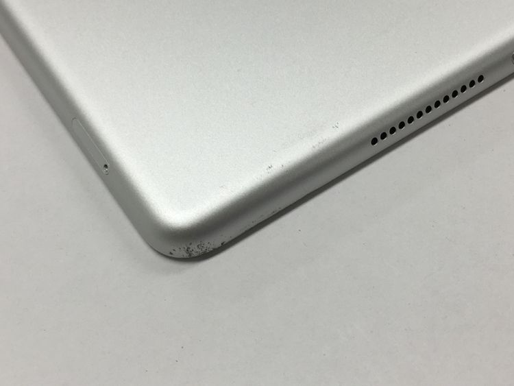 �ڥ�Х���BOX������95% Apple iPad ��7���� SIM�ե꡼ 32GB ����С�