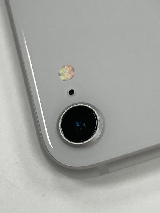 �ڥ�Х���BOX������ ����77% SIM�ե꡼ iPhone8 64GB Silver