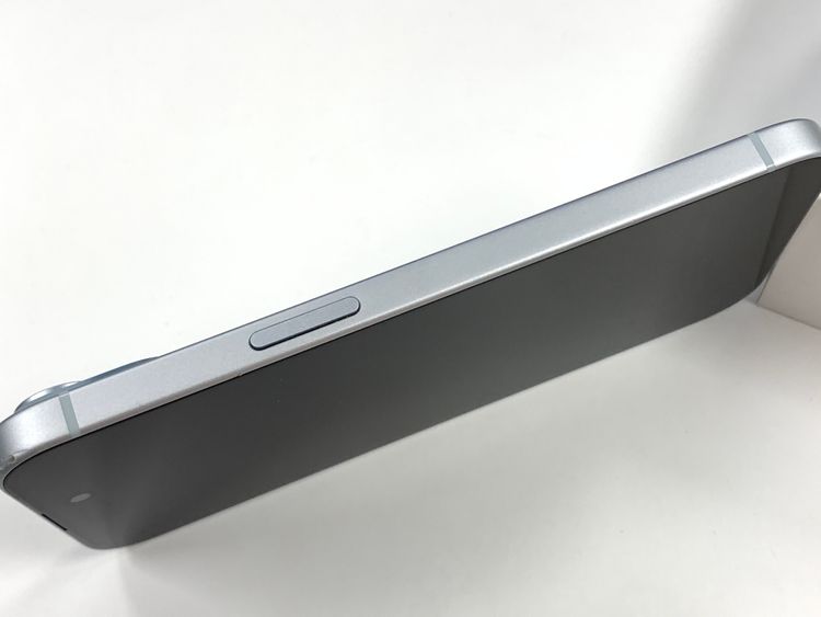 �ڥ�Х���BOX�� ����94%SIM�ե꡼ iPhone15 128GB �֥롼