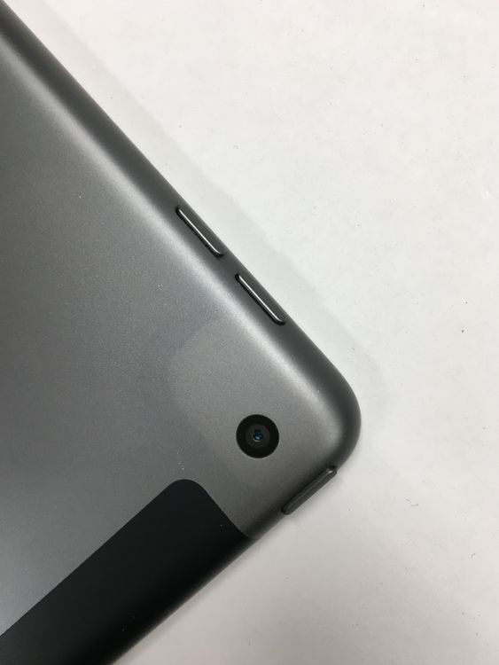 �ڥ�Х���BOX������82�� Apple iPad ��7���� 128GB SIM�ե꡼