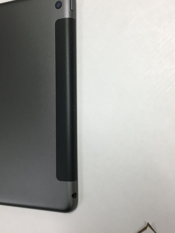 �ڥ�Х���BOX������97��(������105��)  iPad ��8���� 32GB SIM�ե꡼