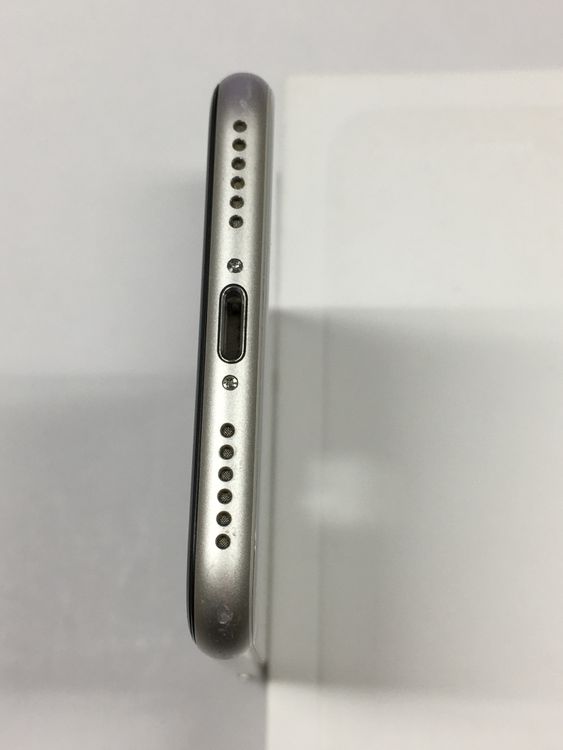 �ڥ�Х���BOX������85�� iPhone SE3 ��3���� 64GB SIM�ե꡼ �������饤��