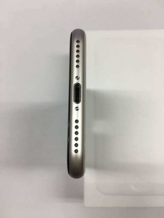 �ڥ�Х���BOX������85�� iPhone SE3 ��3���� 64GB SIM�ե꡼ �������饤��