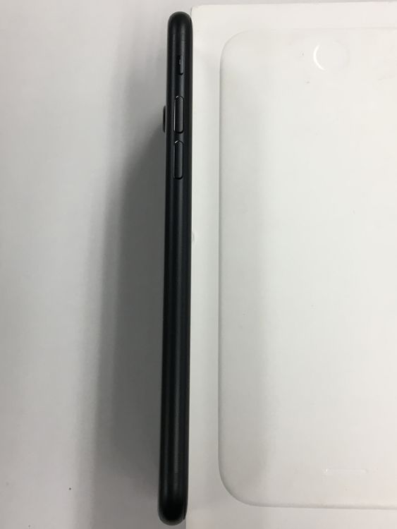 Ķ���ʡ�����89�� SIM�ե꡼ iPhone SE ��2���� 64GB �֥�å�