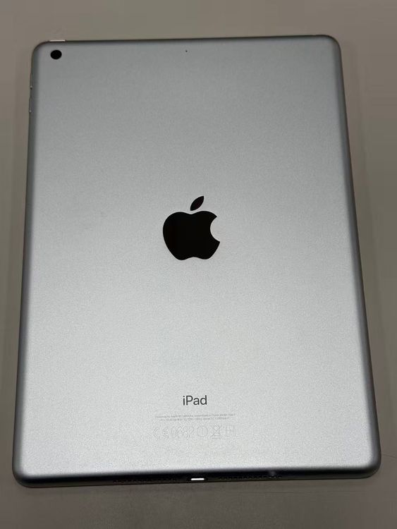 �ڥ�Х���BOX�� ����83�� iPad ��5���� 32GB ����С�
