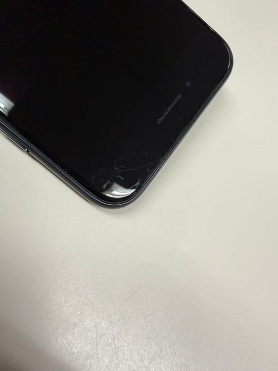 ư�������� ����100%SIM�ե꡼ iPhone SE(�裳����) 64GB���ߥåɥʥ���