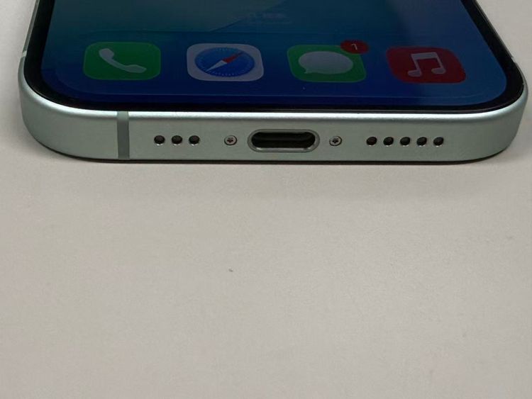 �ڥ�Х���BOX�۶����� ����88%SIM�ե꡼ iPhone15 128GB ���꡼��