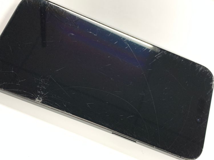 ����� ����84%SIM�ե꡼ iPhone15 Pro Max  256GB �֥�å������˥���