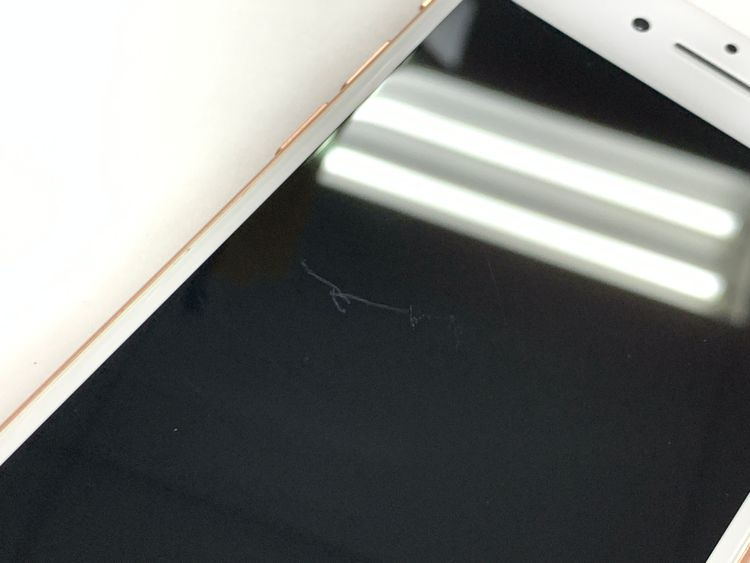 �ڥ�Х���BOX�� ����87% SIM�ե꡼ iPhone8 64GB Gold