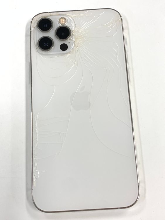 �ڥ�Х���BOX������83% SIM�ե꡼ iPhone12 Pro 128GB��Silver