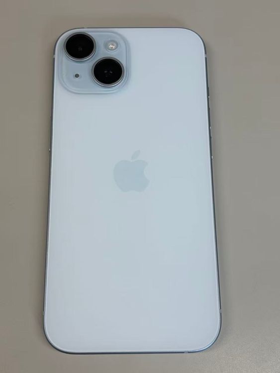 �ڥ�Х���BOX�� ����98%SIM�ե꡼ iPhone15 256GB �֥롼