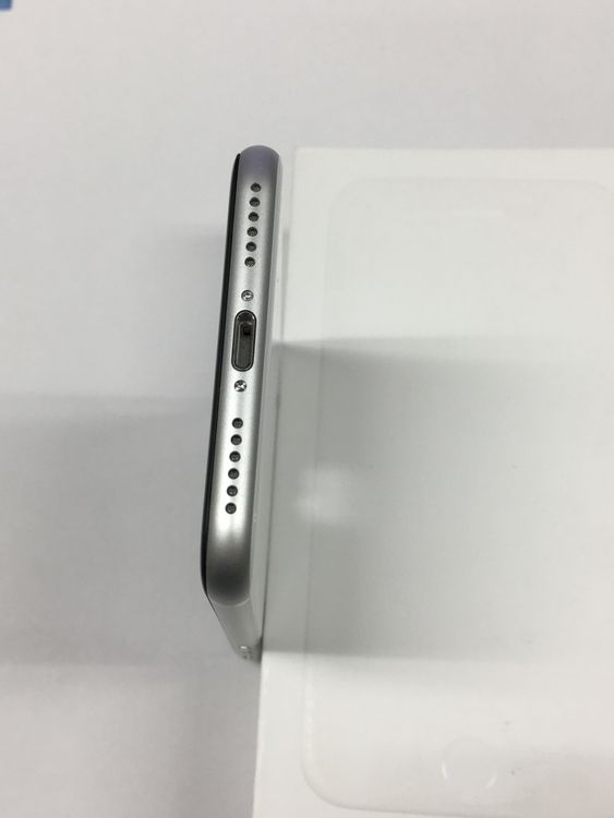 ��ư������ ����100��۶����� SIM�ե꡼ iPhone SE ��2���� 64GB �ۥ磻��