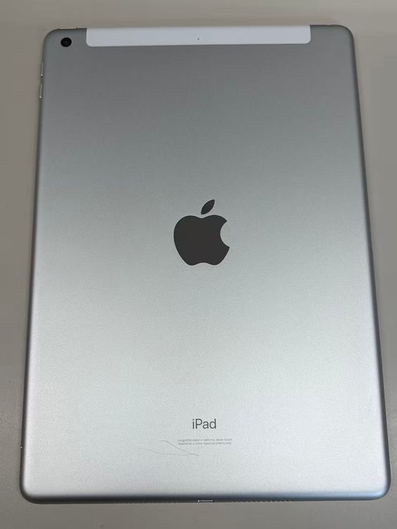 ������ ����71% SIM�ե꡼iPad (��8����) 32GB ����С�