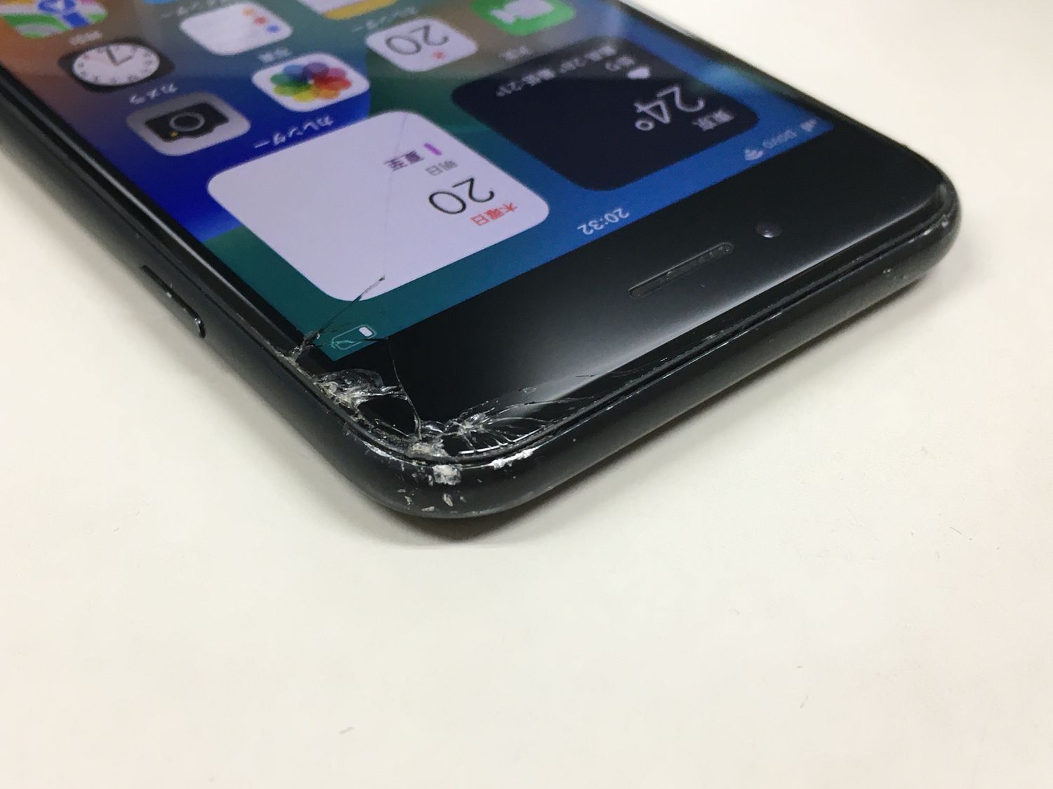 ムスビー｜【モバイルBOX】 SIMフリー iPhone SE(第2世代) 64GB