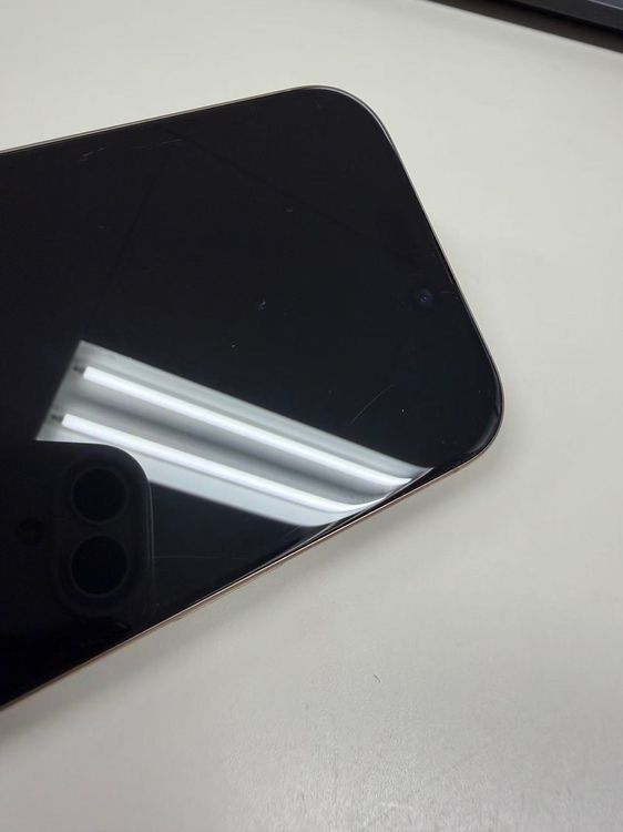 ����93%SIM�ե꡼ iPhone16 Pro 128GB �ǥ����ȥ����˥���