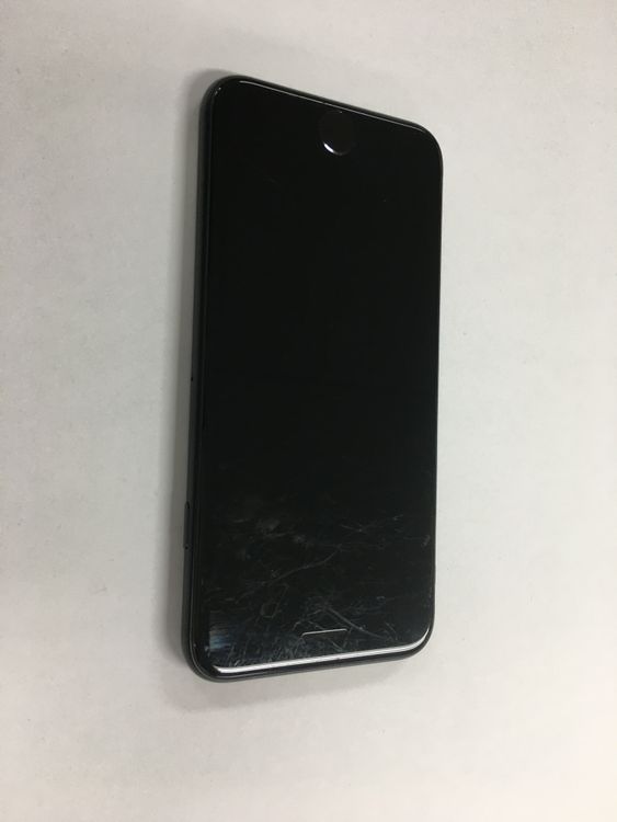 �ڥ�Х���BOX�� ����100��SIM�ե꡼ iPhone SE(��2����)  64GB �֥�å�