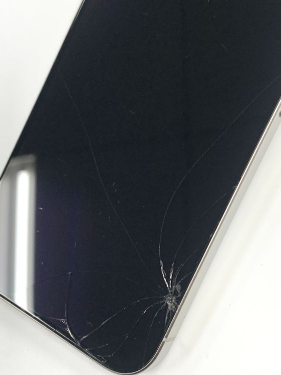 ����� ����77%SIM�ե꡼ iPhone15 Pro��128GB �ۥ磻�ȥ����˥���