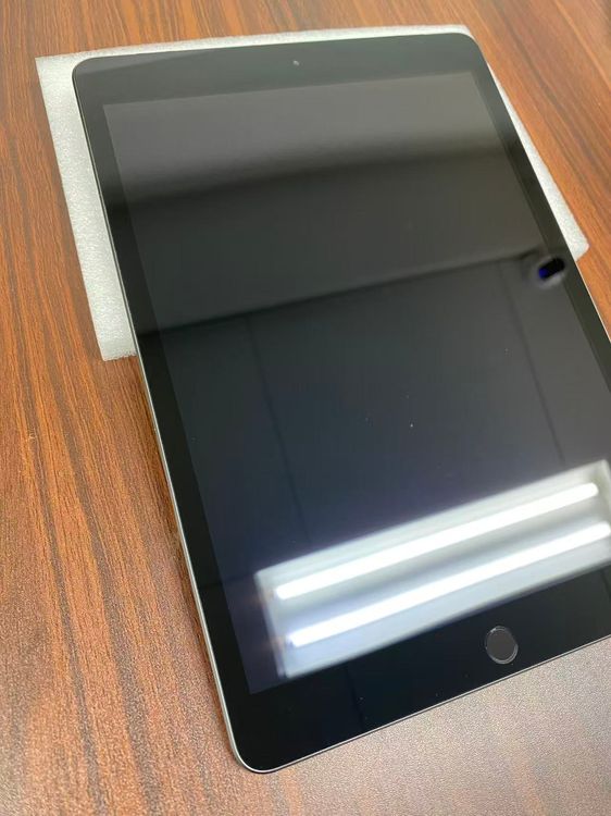 ����87%Apple iPad8 Wi-Fi + Cellular 32GB��Space gray