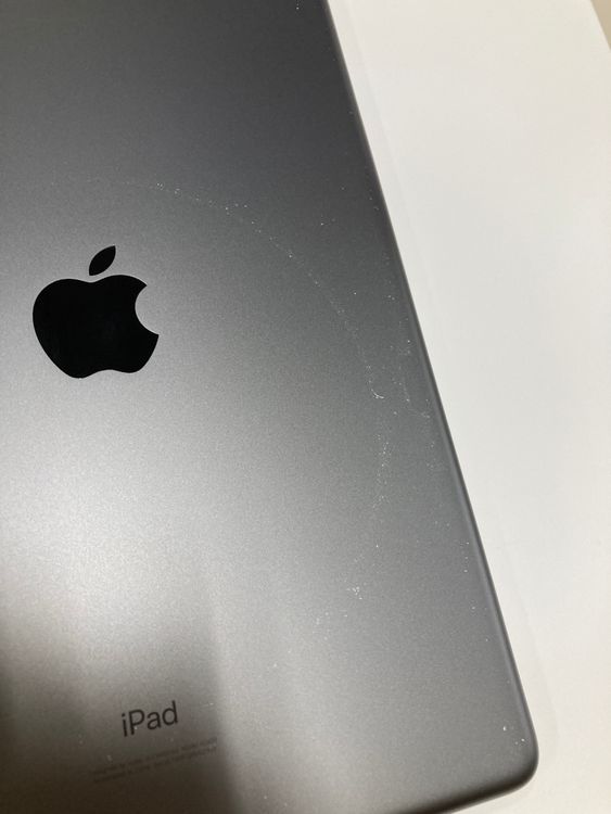 ����94�� Apple iPad ��8���� SIM�ե꡼ 32GB ���ڡ������쥤