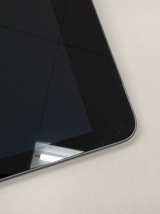 ����87�� SIM�ե꡼ Apple iPad ��8���� 32GB ���ڡ������쥤