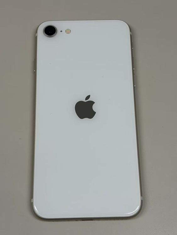 �ڥ�Х���BOX�۶����� ����87%SIM�ե꡼ iPhone SE(�裳����) 64GB