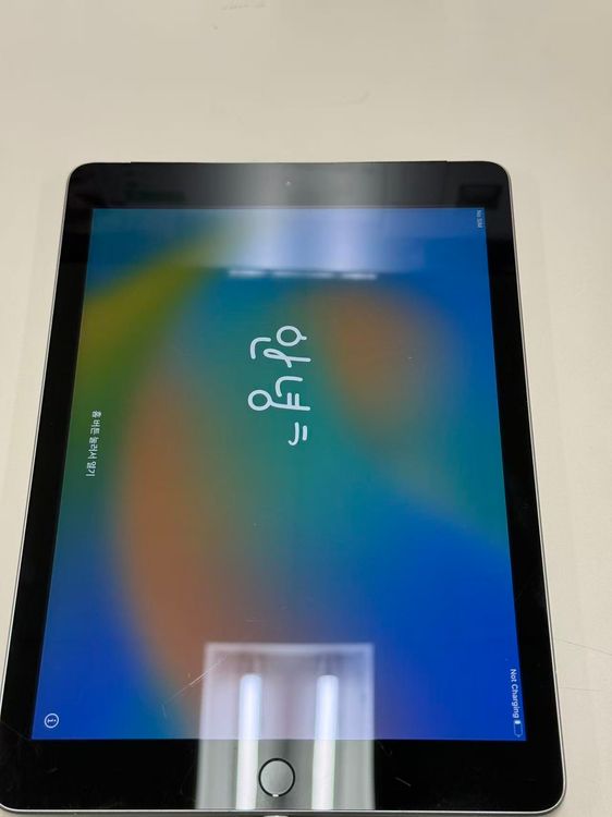 �ڥ�Х���BOX�� ����89�� iPad ��5���� 32GB ����С�