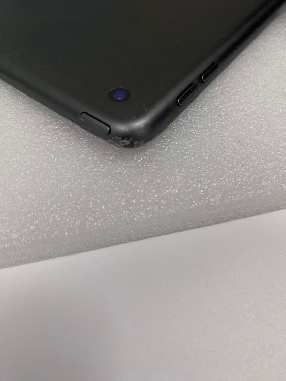 Apple iPad ��7���� Wi-Fi��128GB Space gray �Хåƥ꡼��ĥ