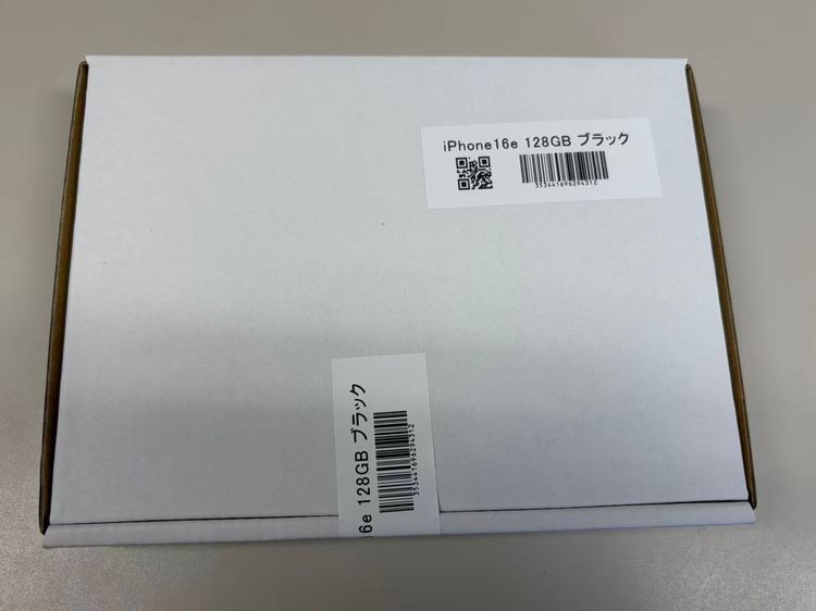 �ڥ�Х���BOX�ۿ���Ʊ���� ����100%SIM�ե꡼ iPhone16e 128GB �֥�å�