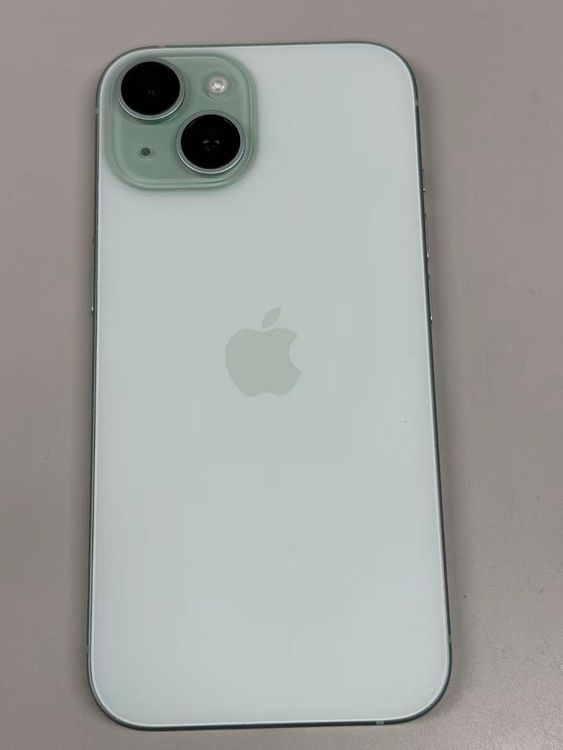 �ڥ�Х���BOX�۶����� ����88%SIM�ե꡼ iPhone15 128GB ���꡼��