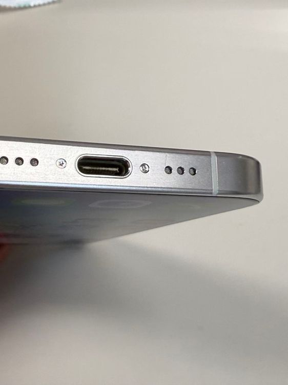 �ڥ�Х���BOX�۶����� ����89%SIM�ե꡼ iPhone15 Pro 256GB �ۥ磻��
