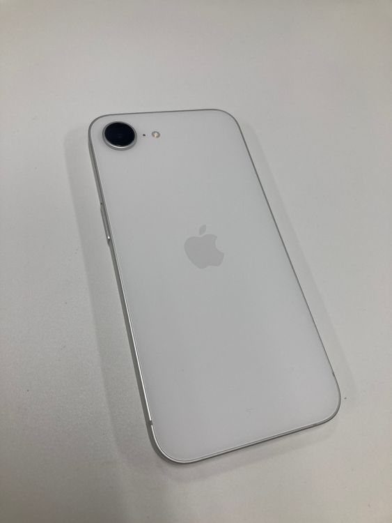 �ڥ�Х���BOX�ۿ���Ʊ�� ����100%SIM�ե꡼ iPhone16e 128GB���ۥ磻��