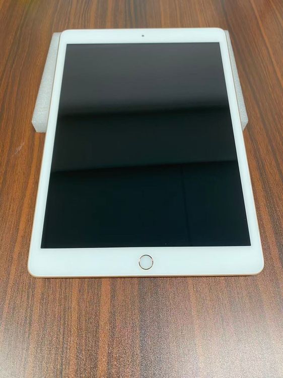 ���ʡ�Apple iPad ��8���� Wi-Fi��128GB Gold