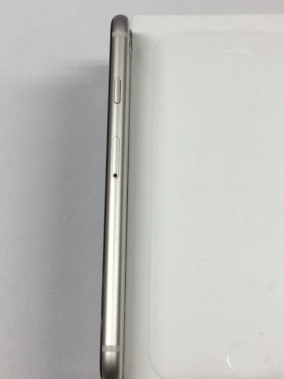 ��ư��ġ�����100���iPhone SE3 ��3���� 64GB SIM�ե꡼ �������饤��