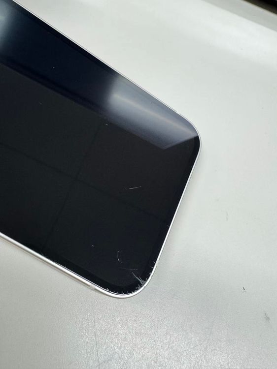 ڥХBOX82%SIMե꡼ iPhone13 128GB 饤