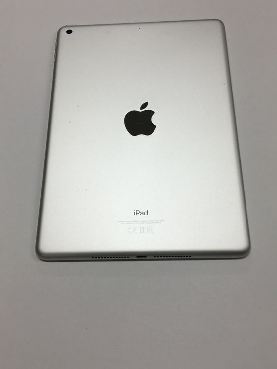 �ڥ�Х���BOX������ ����81��  Apple iPad ��6���� Wi-Fi 32GB ����С�