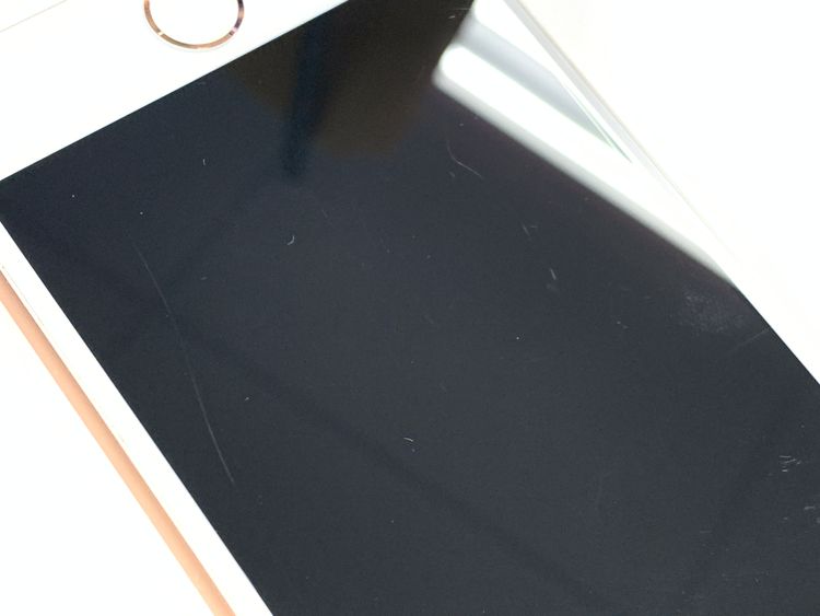 ����100% SIM�ե꡼ iPhone8 64GB Gold